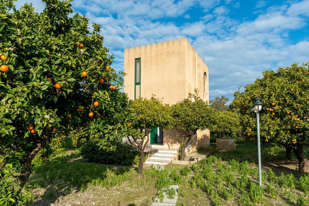 イアリソス The Tower With The Orange Tree Gardenヴィラ エクステリア 写真